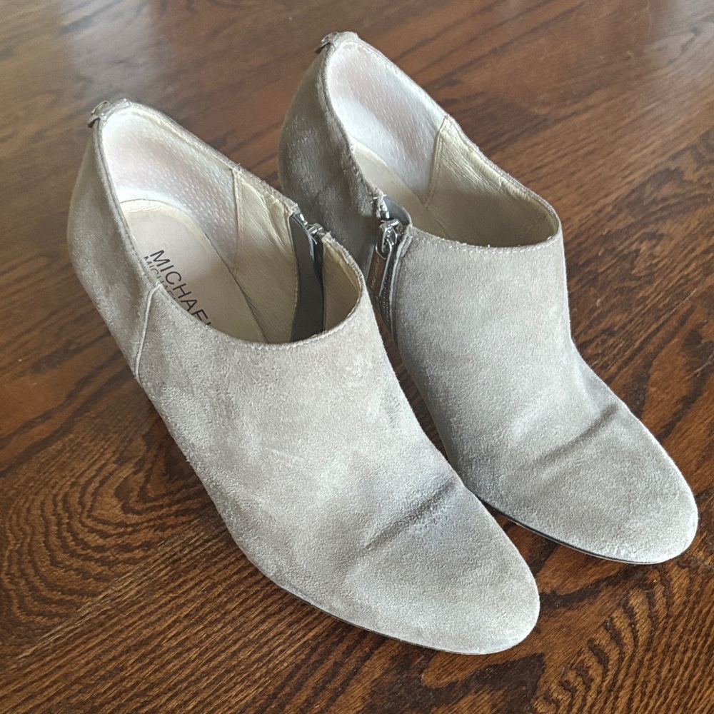 Michael Kors Women's Beige Suede Ankle Booties